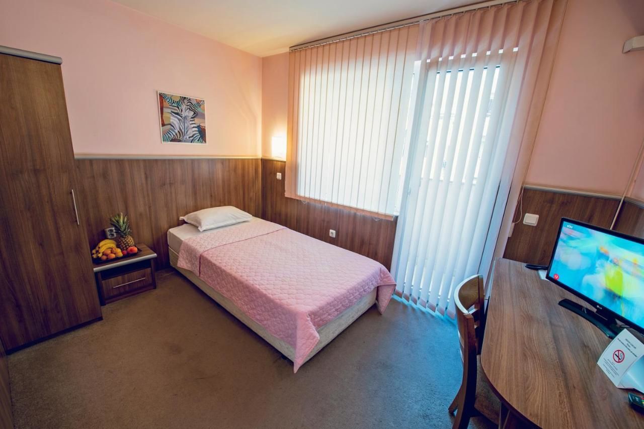 Отель Family Hotel Gran Ivan Варна